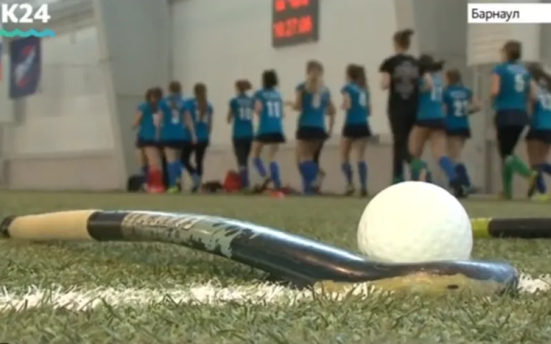 Воспитанницы школы по хоккею на траве «Юность Алтая» готовятся к новому спортивному сезону