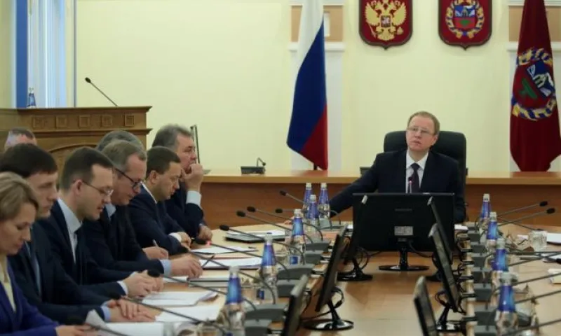 Губернатор Алтайского края Виктор Томенко поручил разработать комплекс мер по предотвращению гибели людей на пожарах