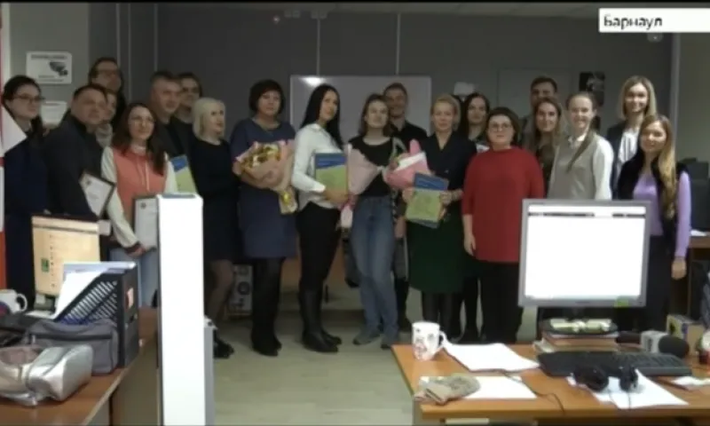 Родители сотрудников телеканала «Катунь 24» получили благодарности от руководства Издательского дома «Регион»
