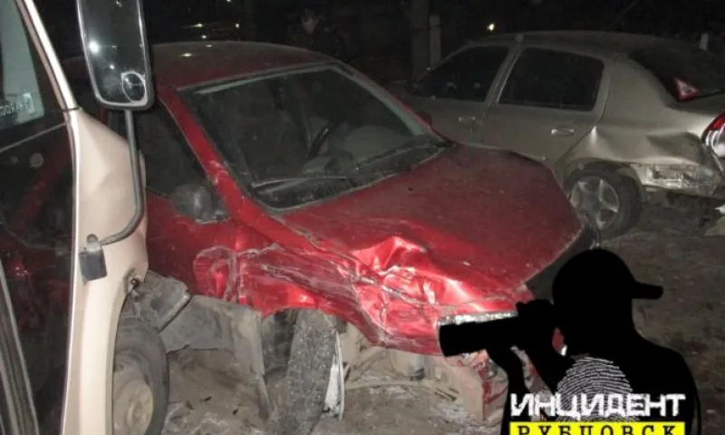 ДТП с участием маршрутки и трёх автомобилей произошло в Рубцовске