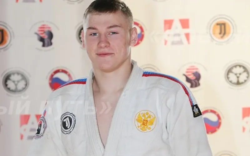 Спортсмен из Поспелихи выиграл серебряную медаль на первенстве России по джиу-джитсу
