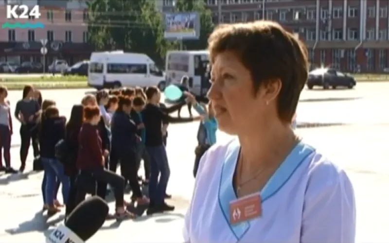 Необычный флешмоб провели врачи краевого центра в Барнауле