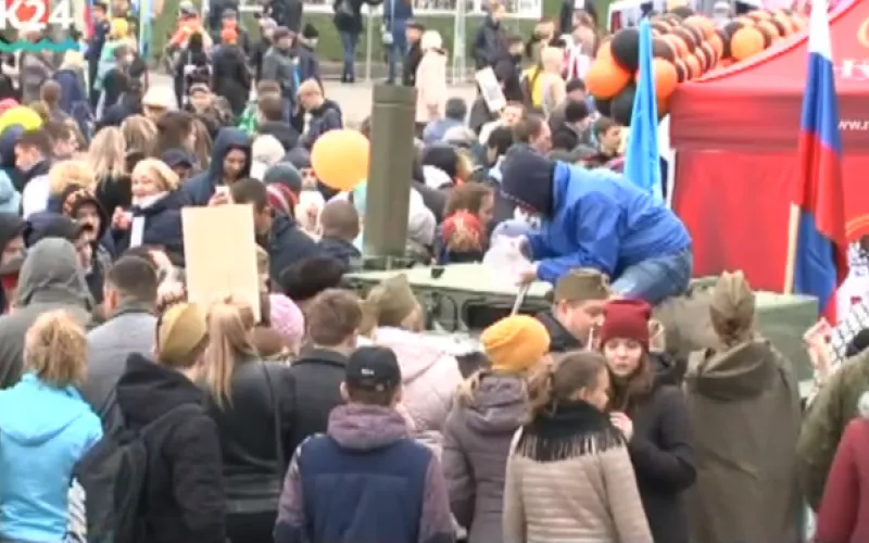 Празд­нич­ная программа «В душе и па­мя­ти - с По­бе­дой» прошла в Барнауле 