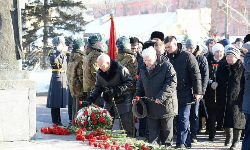 Память защитников Отечества почтили на Мемориале Славы в Барнауле