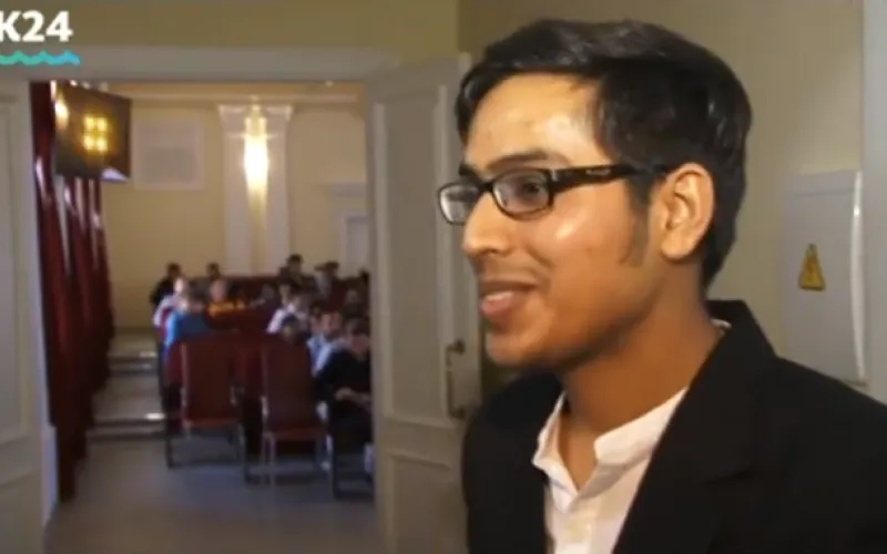 Иностранец исполнил песню Аллы Пугачёвой в Барнауле 