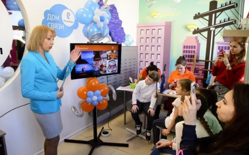 «Ростелеком» провел мастер-классы в детском «Доме связи» в Барнауле