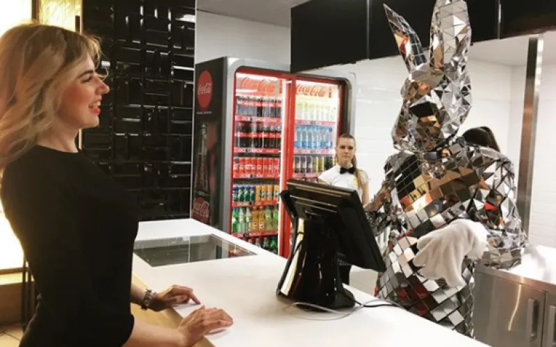 Новый вид шаурмы и пиццайоло: чем запомнилось открытие «Грильницы» на Комсомольском?