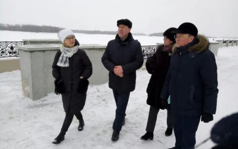 Мэр города Барнаула проверил, как идёт строительство Крещенского городка 