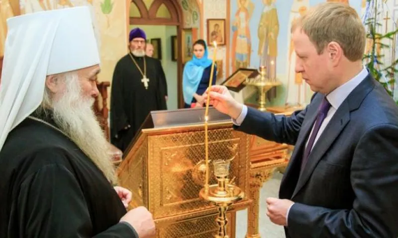 Виктор Томенко на Рождество встретился с главой Алтайской митрополии