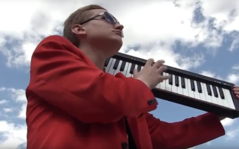 Клип о закрытии барнаульского ТЦ набирает популярность в интернете 