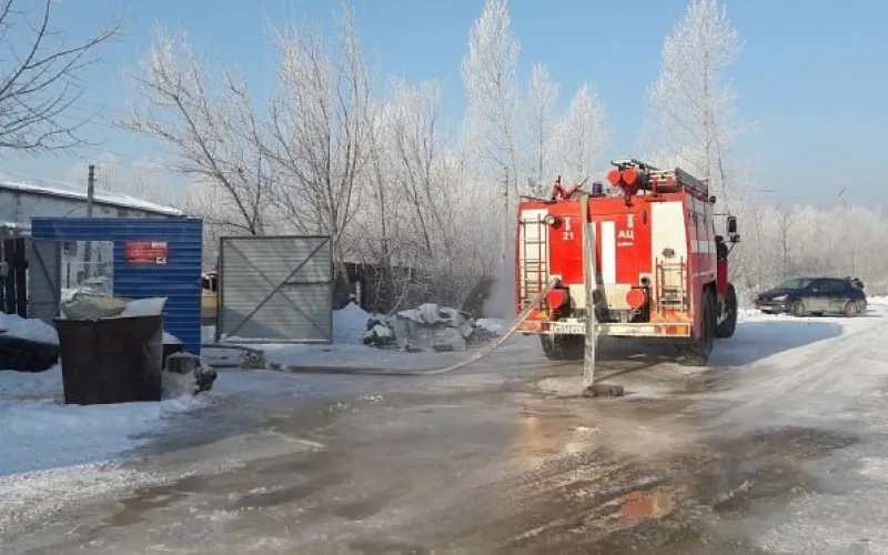 Стала известна причина пожара в бийском приюте для животных
