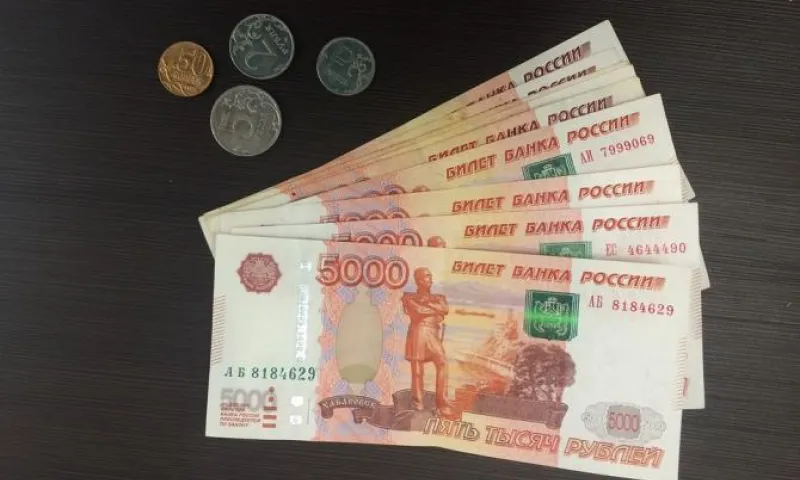 Зарплаты работников социальной сферы повысили в Алтайском крае