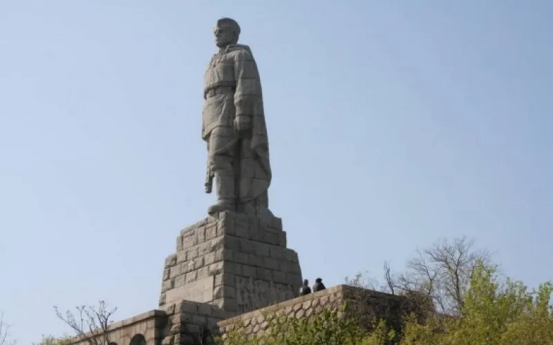 В Болгарии почтили память советских воинов у мемориала «Алеша», прообразом которого стал житель Алтайского края