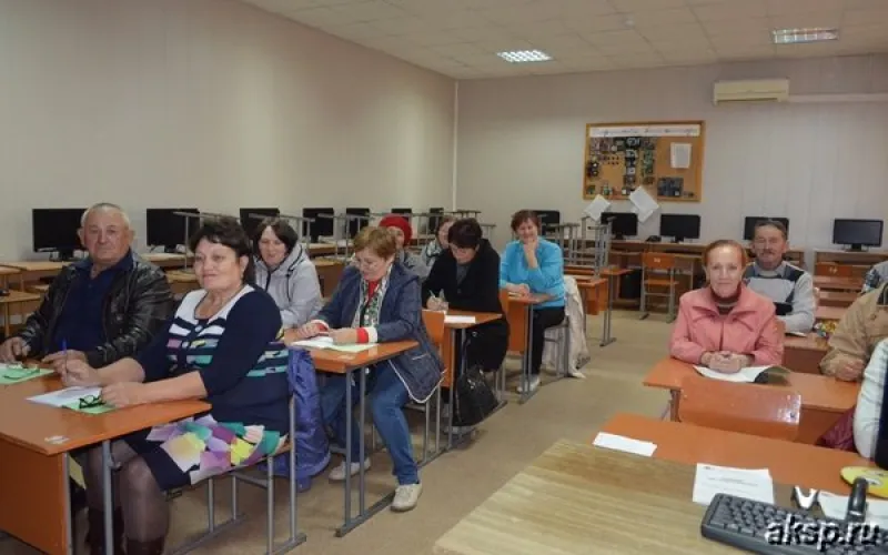 Пенсионеров обучают компьютерной грамотности в Волчихинском районе