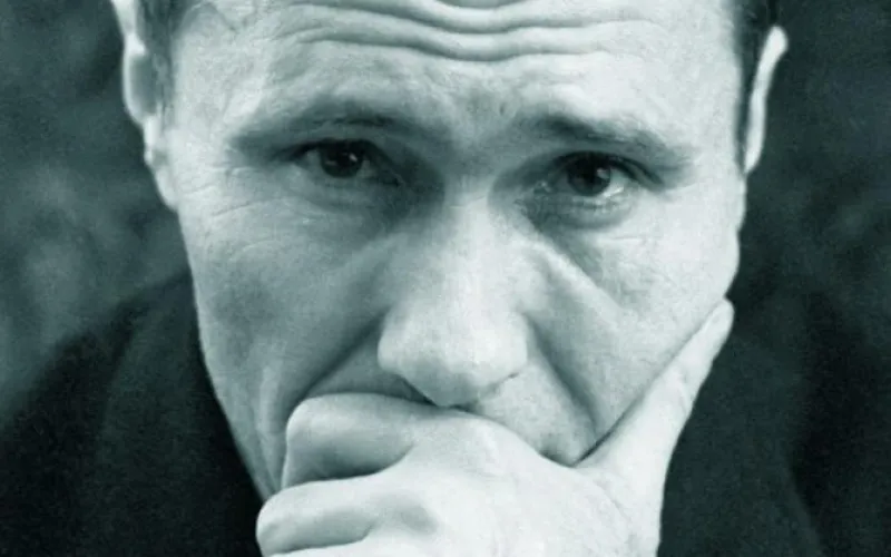 Уникальную книгу о редких изданиях про Василия Шукшина напечатали в Алтайском крае