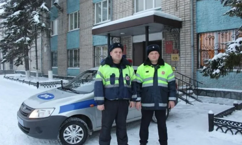 Бийские полицейские спасли замерзающего мужчину