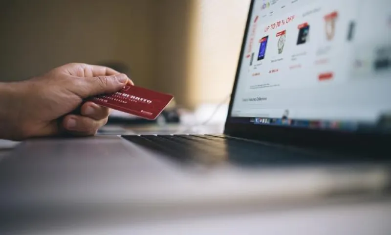 Телефонные мошенники похитили более 60 тысяч рублей у жительницы Барнаула