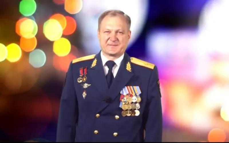 Начальник ГУ МЧС России по Алтайскому краю Игорь Лисин поздравил жителей Алтайского края с Новым годом