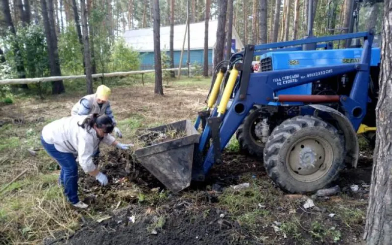 Жители Тальменки очистили лес от мусора