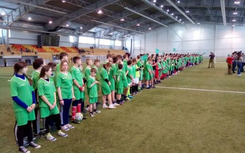 Александр Карелин посетил спортивный манеж «Темп»