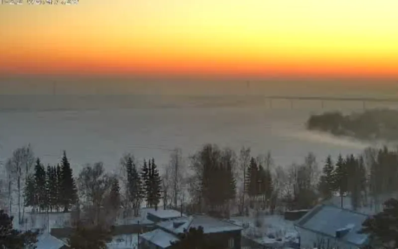 Веб-камеры К24: янтарный рассвет в Бийске