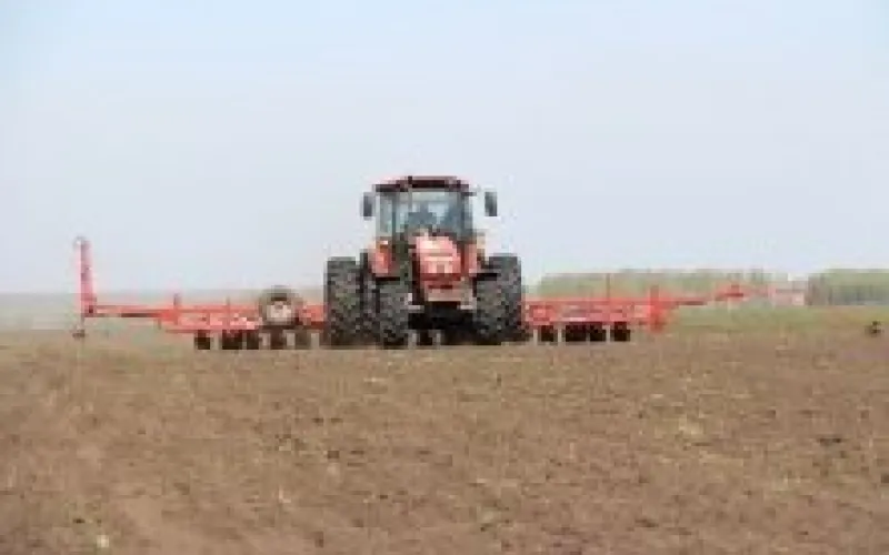 Горячая линия по переброске посевной техники открыта в Алтайском крае