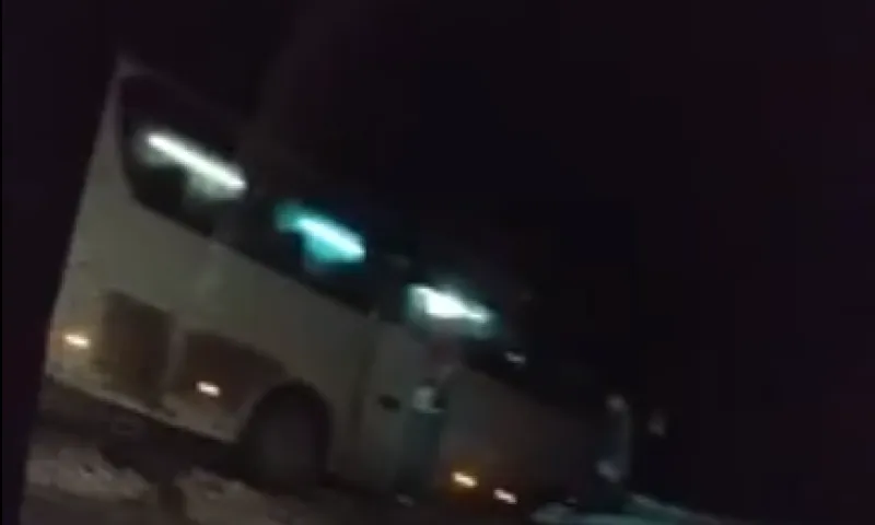 Пассажирский автобус Бийск – Барнаул слетел с трассы из-за непогоды