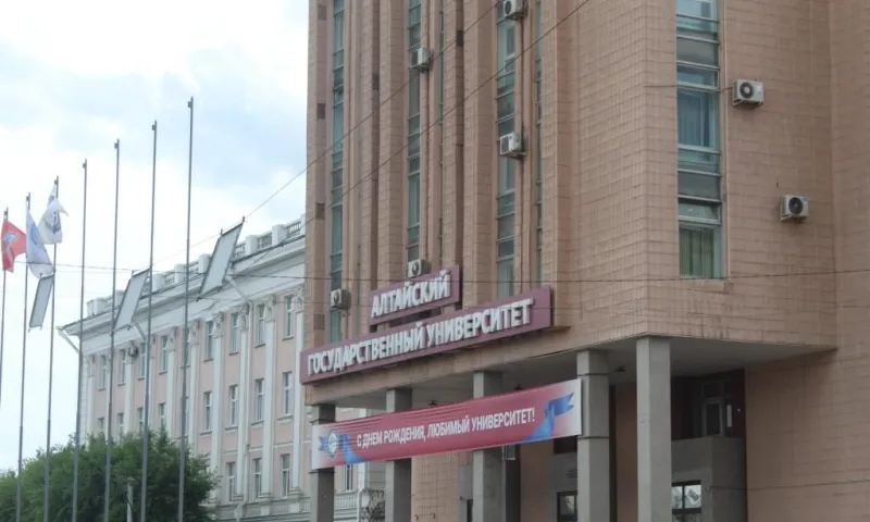 Приемная кампания начала работу в вузах Алтайского края