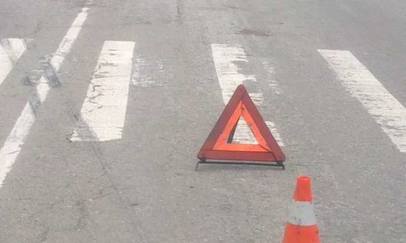 Водитель автомобиля сбил девочку на пешеходном переходе и скрылся с места ДТП в Барнауле