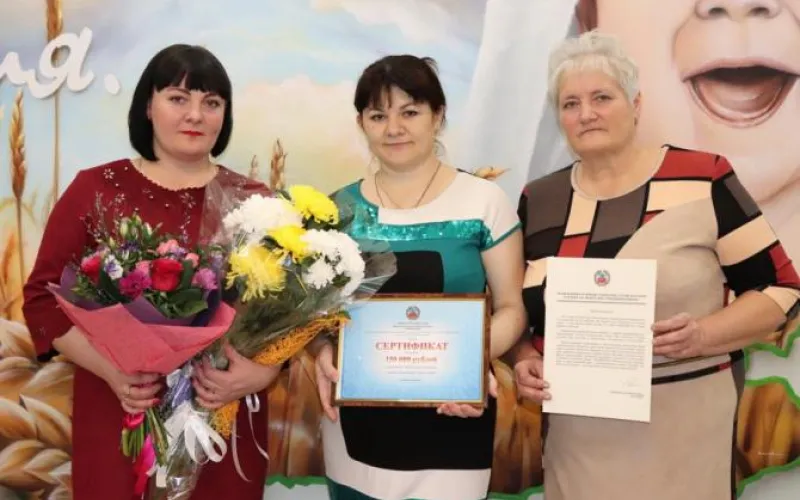 Торжественная выписка тройни состоялась в перинатальном центре «ДАР» 