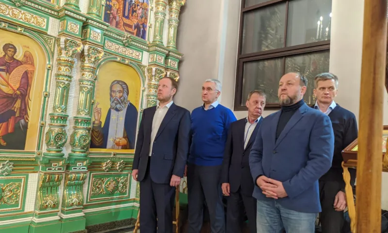 Виктор Томенко поздравил жителей Алтайского края с Пасхой