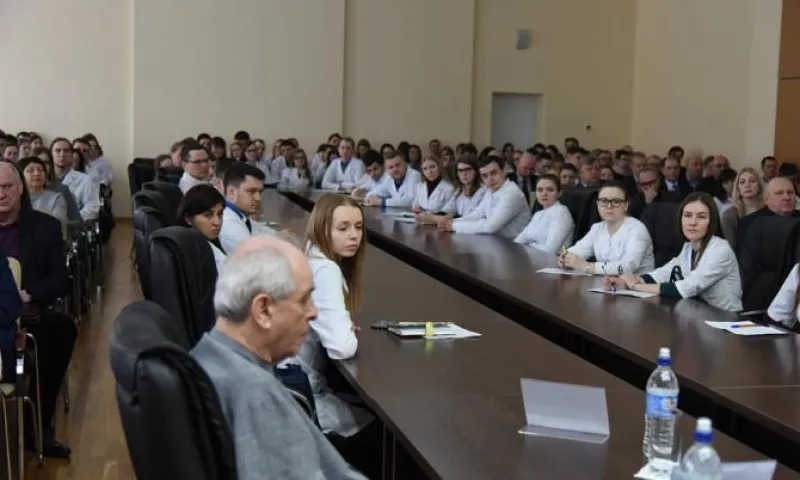 Работу по программе «Земский доктор» получат выпускники медуниверситета в Алтайском крае