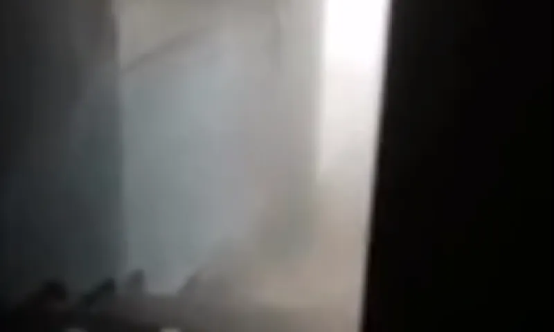 Пожар в частном доме Барнаула тушили 17 человек 