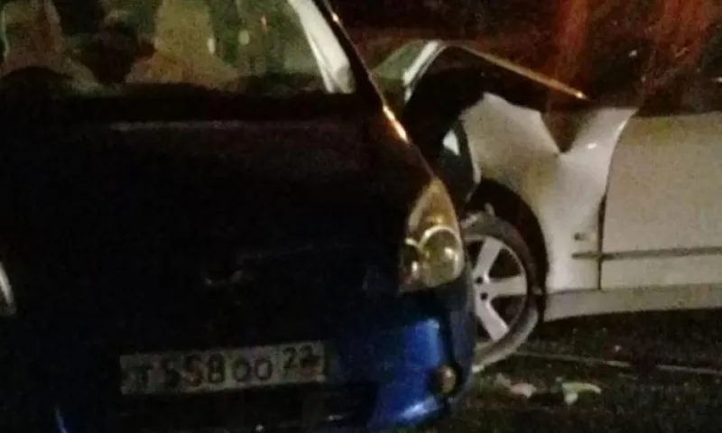 Три человека пострадали в результате жёсткого ДТП в Барнауле  