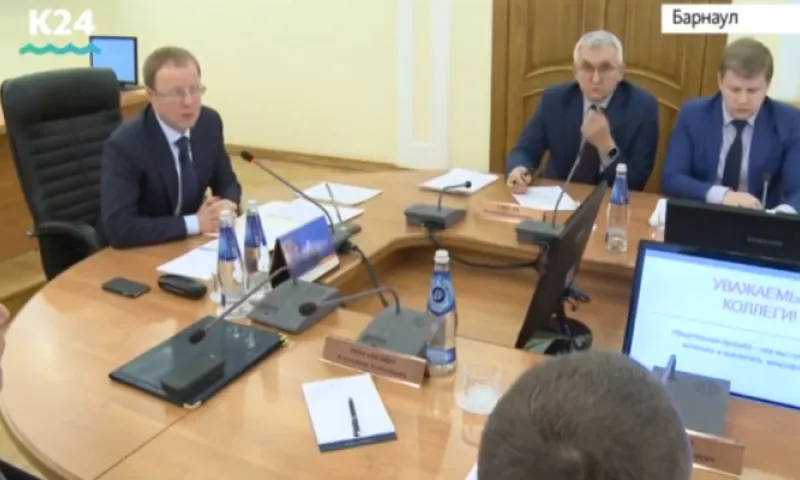 Виктор Томенко обсудил с правительством Алтайского края модернизацию систем теплоснабжения