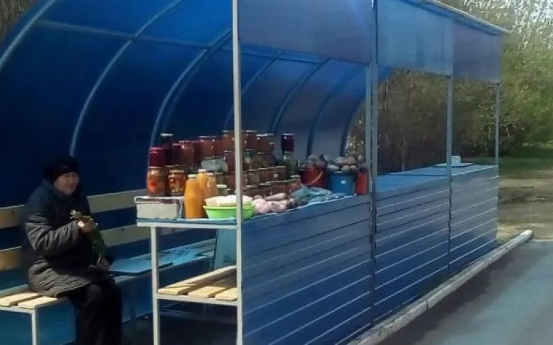 Новые лотки для уличной торговли появились в Барнауле