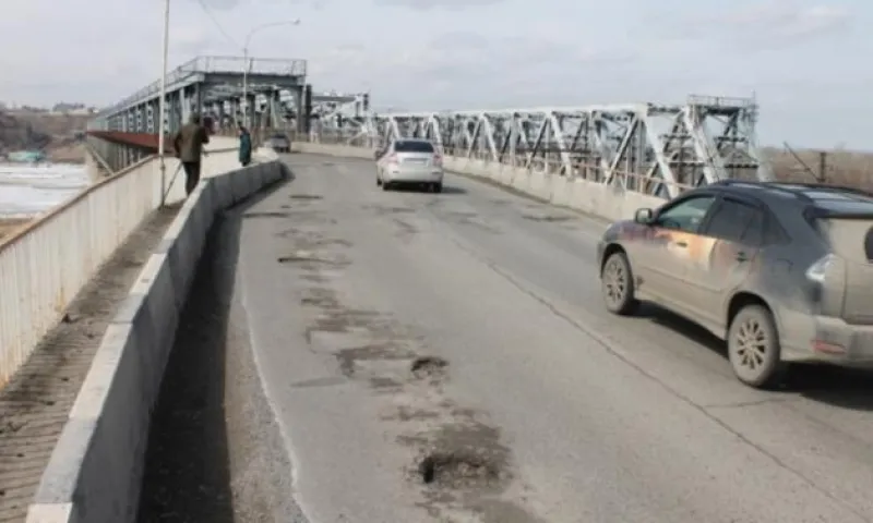 Движение на Старом мосту в Барнауле частично ограничат 
