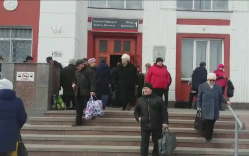 Эвакуация людей проходит на железнодорожном вокзале Барнаула