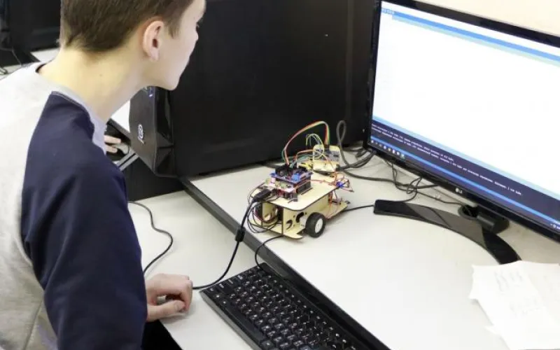 Центр молодежного инновационного творчества «Политех» проводит  всероссийский конкурс проектных работ молодежи