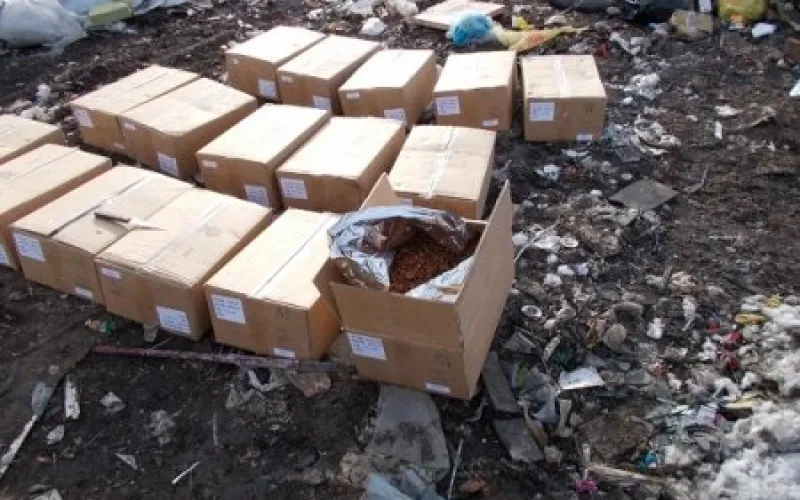 Более 600 кг куриного мяса и 240 кг грецких орехов уничтожили специалисты Россельхознадзора Алтайского края