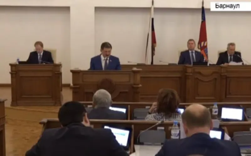 Ряд социально значимых законов приняли депутаты АКЗС