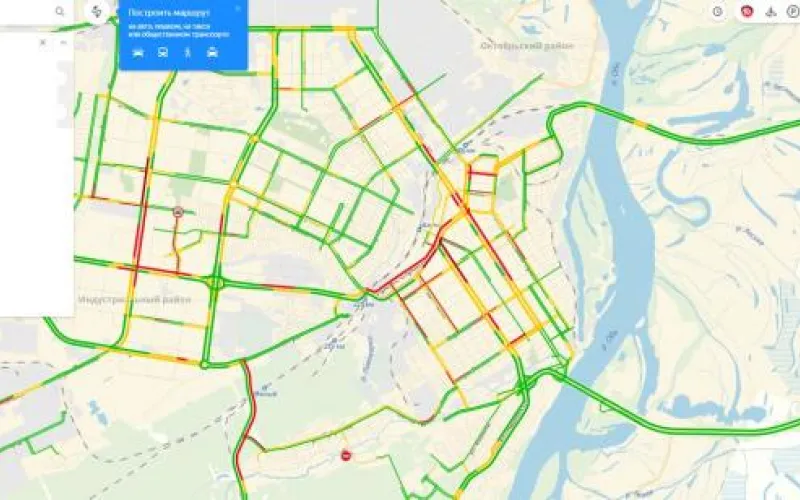 Самое время для пешей прогулки: Барнаул встал в 10-балльных пробках