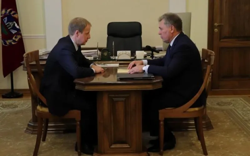 Виктор Томенко предложил депутатам Алтайского краевого Законодательного Собрания обсудить обновленную структуру правительства края