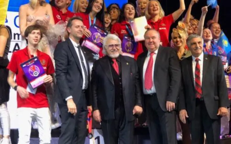 Барнаульские парикмахеры заняли 2 место на чемпионате мира в Париже