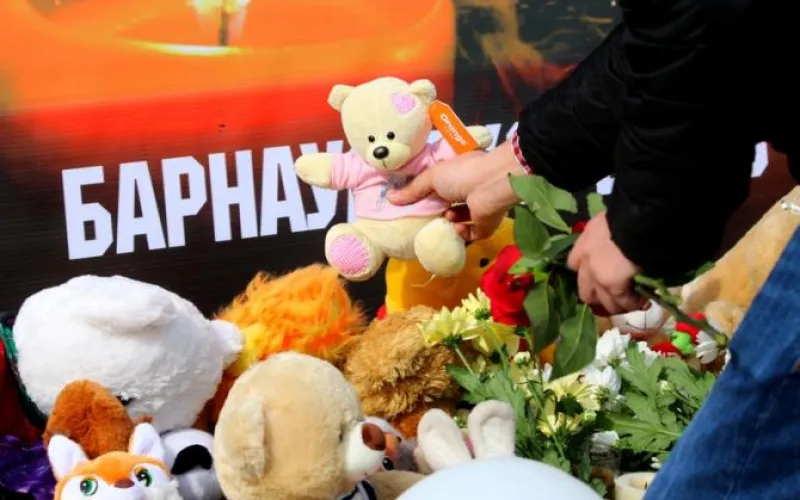 Александр Карлин прокомментировал информацию о возможной гибели барнаульских школьников в Кемерове