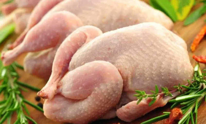 Куриное мясо резко подорожало в России