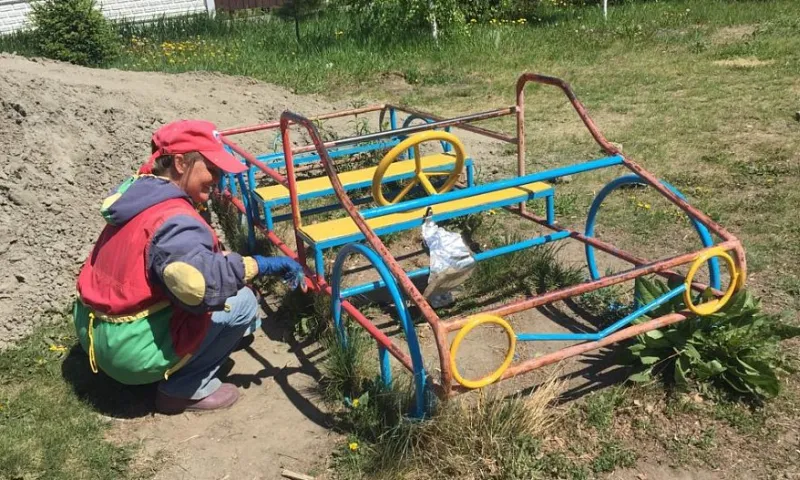 Детские площадки обновили к Дню защиты детей в Барнауле