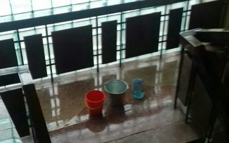 Здание администрации Бийска затопило