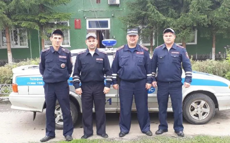 Полицейские спасли женщину при пожаре в Алтайском крае