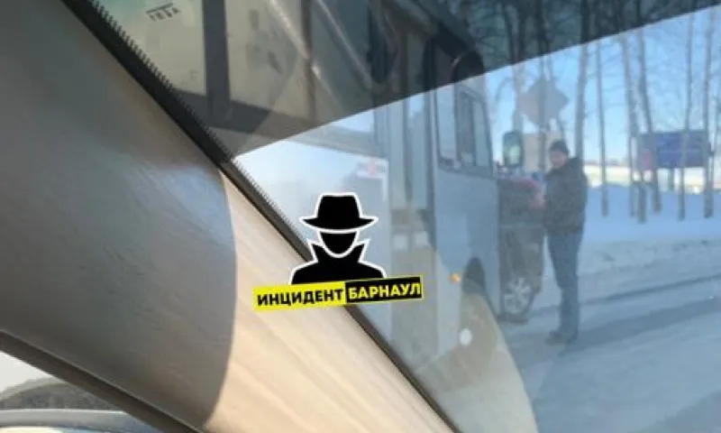 ДТП с участием маршрутки произошло в Барнауле